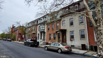19 S 11th St in Reading, PA - Building Photo