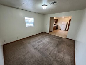 216-218 W Home St in Junction City, KS - Building Photo - Building Photo