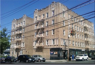 5 W 4th St in Mount Vernon, NY - Building Photo - Building Photo