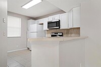 9033 Wiles Rd in Coral Springs, FL - Building Photo - Building Photo