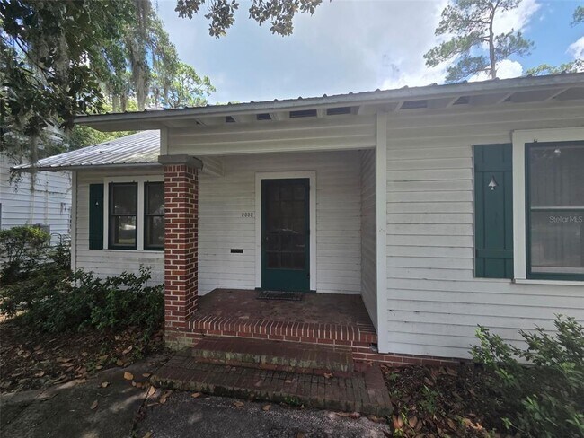 2032 NW 3rd Ave in Gainesville, FL - Building Photo - Building Photo