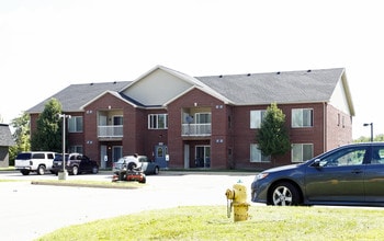 Homecrest Apartments in Riverview, MI - Building Photo - Building Photo