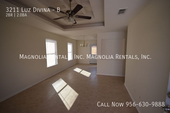 3211 Luz Divina St, Unit B in Edinburg, TX - Foto de edificio - Building Photo