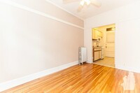 636 W Cornelia Ave, Unit 638N2 in Chicago, IL - Building Photo - Building Photo