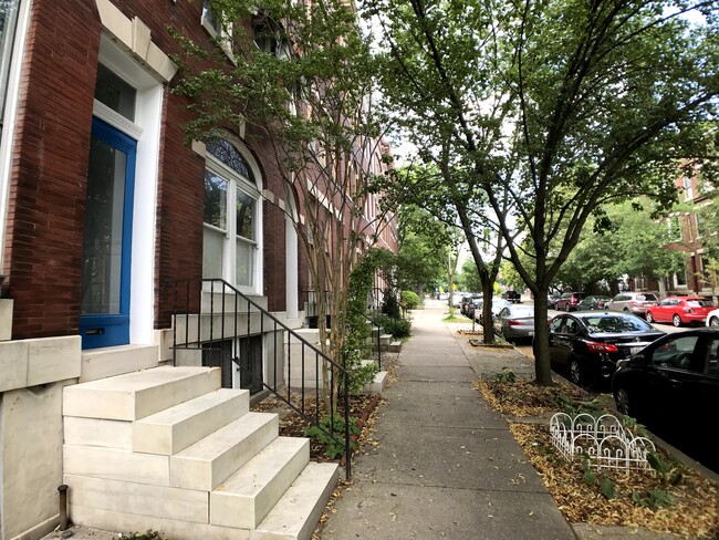 2514 N Calvert St, Unit 3rd Floor Apartment in Baltimore, MD - Building Photo - Building Photo