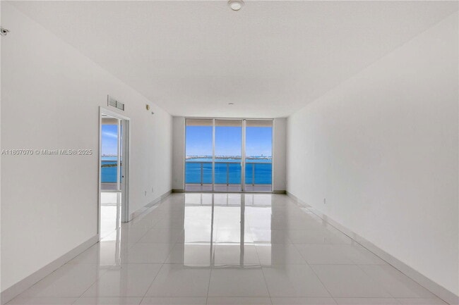 600 NE 27th St in Miami, FL - Building Photo - Building Photo