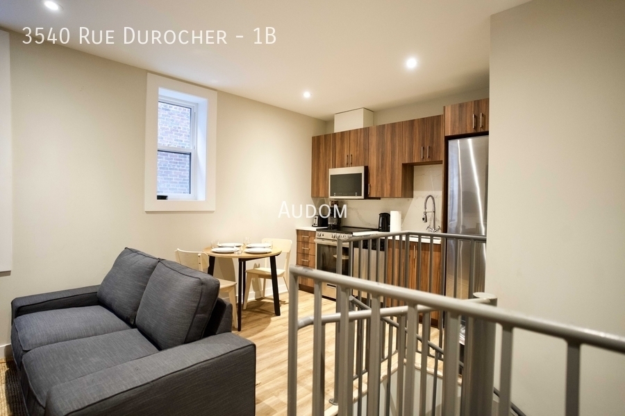 3540 Rue Durocher in Montréal, QC - Building Photo