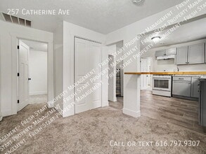 257 Catherine Ave in Muskegon, MI - Building Photo - Building Photo