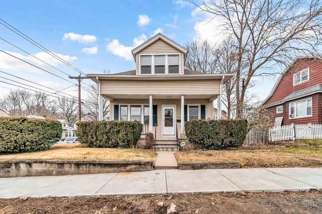 208 Rocton Ave
