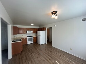 127 Jeffrey St in Chesterton, IN - Foto de edificio - Building Photo