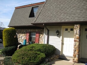 440 S State St, Unit F6, Unit D2 in Newtown, PA - Building Photo - Building Photo