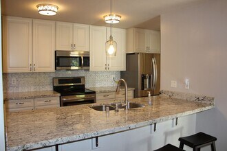 39090 Presidio Way in Fremont, CA - Foto de edificio - Building Photo