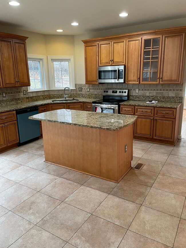 210 Earhart Ct in Owings Mills, MD - Foto de edificio - Building Photo