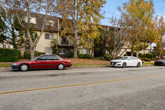 2050 Meridian in South Pasadena, CA - Foto de edificio - Building Photo