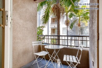 4077 Glencoe Ave, Unit FL2-ID1013 in Marina Del Rey, CA - Building Photo - Building Photo