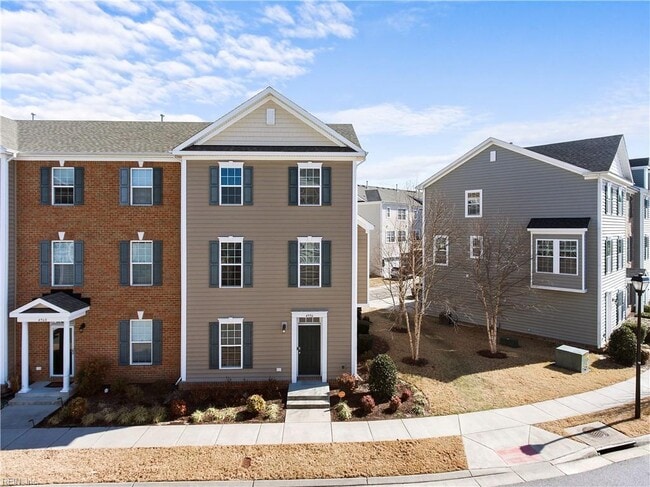 4956 Almandine Ave in Virginia Beach, VA - Building Photo - Building Photo