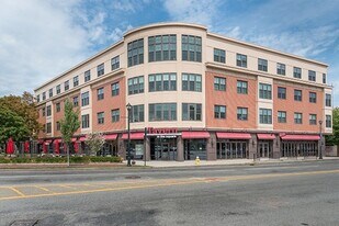 33 New Derby St, Unit 2 in Salem, MA - Building Photo