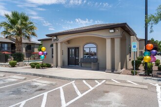 Mountain Vista Apartment Homes in El Paso, TX - Foto de edificio - Building Photo