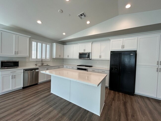 28343 Harvest Gold Ct in Menifee, CA - Building Photo - Building Photo