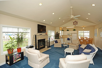 Nantucket Apartments in Madison, WI - Building Photo - Interior Photo