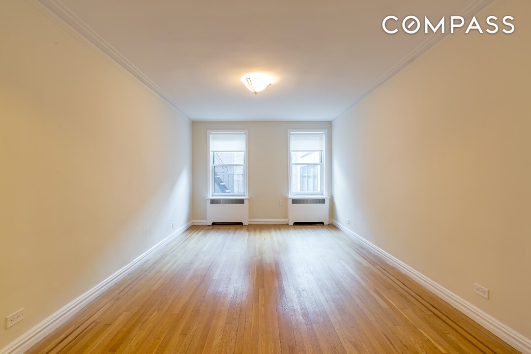 364 W 18th St-Unit -5-H in New York, NY - Building Photo