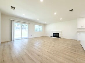 4921 Loma Ct in Carlsbad, CA - Building Photo - Building Photo