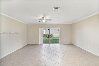 5905 Abbey Rd in Tamarac, FL - Building Photo - Building Photo