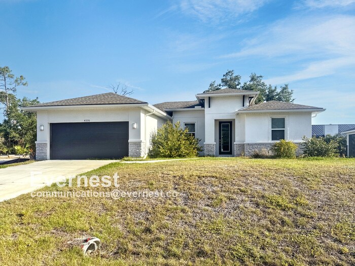 4336 Las Almanos Ave in North Port, FL - Building Photo