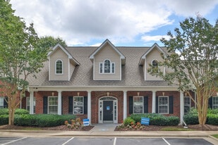 Westmont Commons in Asheville, NC - Building Photo