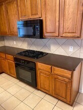 20800 Bellerive Dr in Pflugerville, TX - Building Photo - Building Photo