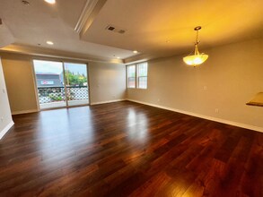 1130 E Colorado St in Glendale, CA - Building Photo - Building Photo