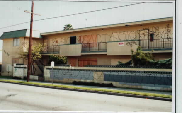 6503 S Victoria Ave in Los Angeles, CA - Building Photo