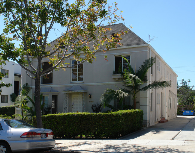 823-825 N Edinburgh Ave in Los Angeles, CA - Building Photo - Building Photo