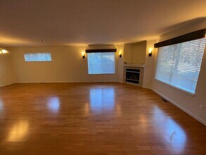 3502 Marion Way in Anacortes, WA - Building Photo - Building Photo