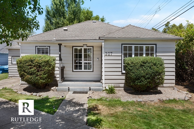 property at 307 Monroe St