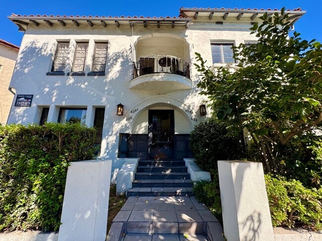 property at 454 1/2 N Stanley Ave