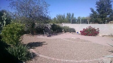 13233 N Hammerstone Ln in Oro Valley, AZ - Foto de edificio - Building Photo