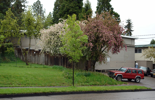 3030 Willamette St in Eugene, OR - Building Photo - Building Photo