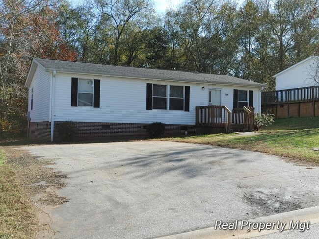 property at 218 Creektop Ct