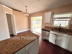 3214 Crestwood Forest Dr in Deltona, FL - Building Photo - Building Photo