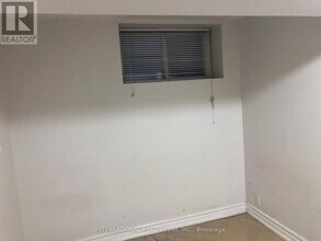 197 Dundas St E in Toronto, ON - Building Photo - Building Photo
