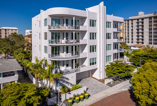 609 Golden Gate Pt in Sarasota, FL - Building Photo - Primary Photo