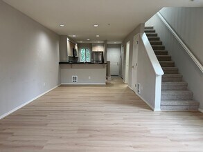 15805 Waynita Way NE in Bothell, WA - Building Photo - Building Photo