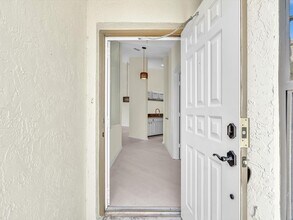 330 Eastwood Terrace in Boca Raton, FL - Building Photo - Building Photo