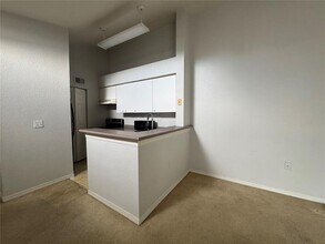 2302 Mid Town Terrace in Orlando, FL - Foto de edificio - Building Photo