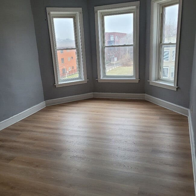 5213 S Indiana Ave in Chicago, IL - Building Photo - Building Photo