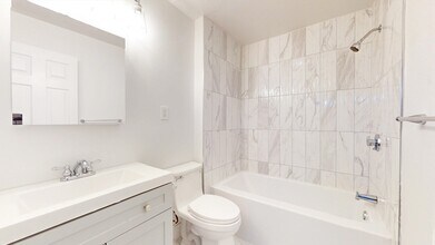 223 Beacon St, Unit 6D in Boston, MA - Foto de edificio - Building Photo