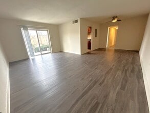 Overlook Apartments in Hyattsville, MD - Building Photo - Building Photo
