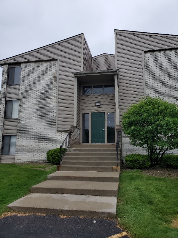 31993 W 12 Mile Rd