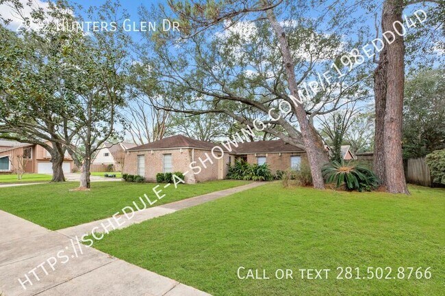 property at 2922 Hunters Glen Dr